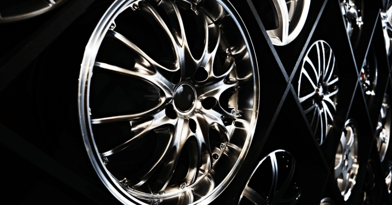 What Are the Signs That Your Alloy Wheels Need Repair?