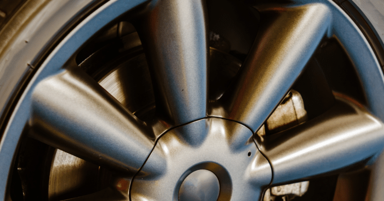 What Are the Signs That Your Alloy Wheels Need Refurbishment?