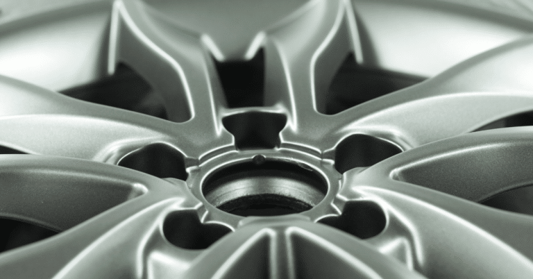 What Should You Expect During an Alloy Wheel Refurbishment Service?
