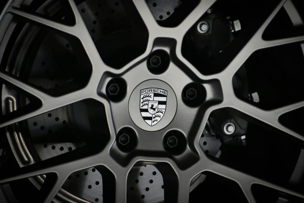 diamond cut alloy wheel